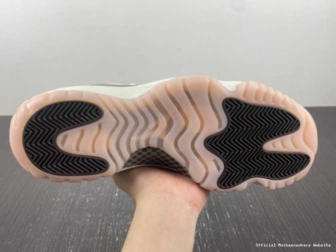 Official Maikesneakers Air 11 Neapolitan Jordan AR0715-101 WMNS 0728